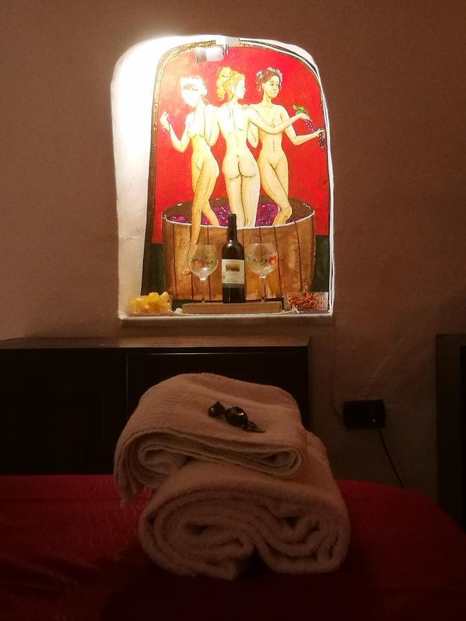 לינה וארוחת בוקר נאפולי Domus Vinaria מראה חיצוני תמונה